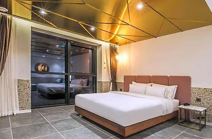 The Castle Jamsil#1 Hotel 2*